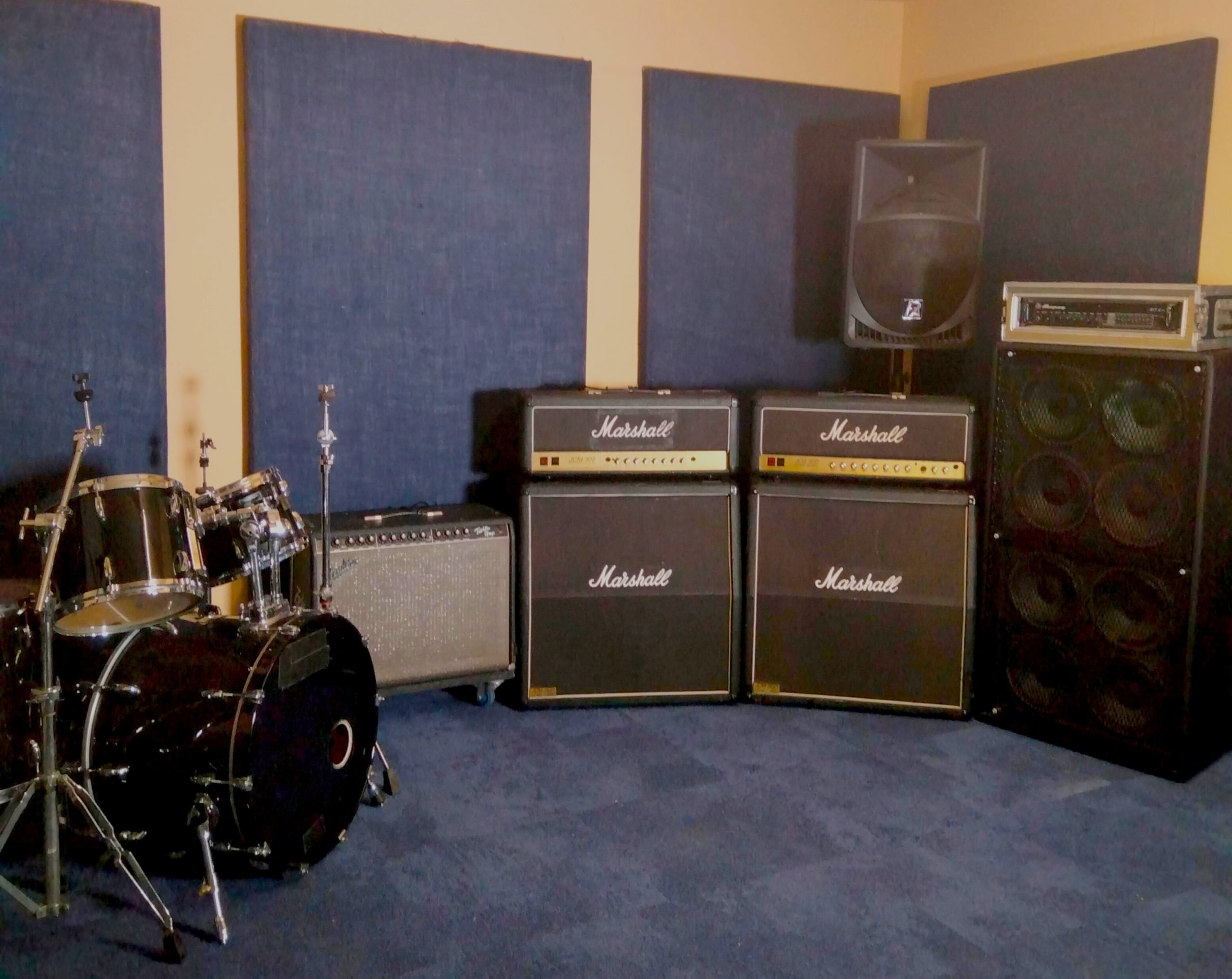 Manhattan-Room-Zen Studios