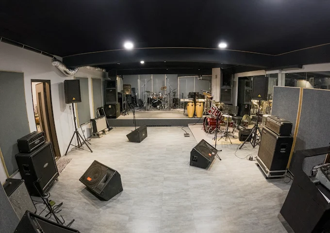 61 Music- Band Studio 61 Music- Band Studio